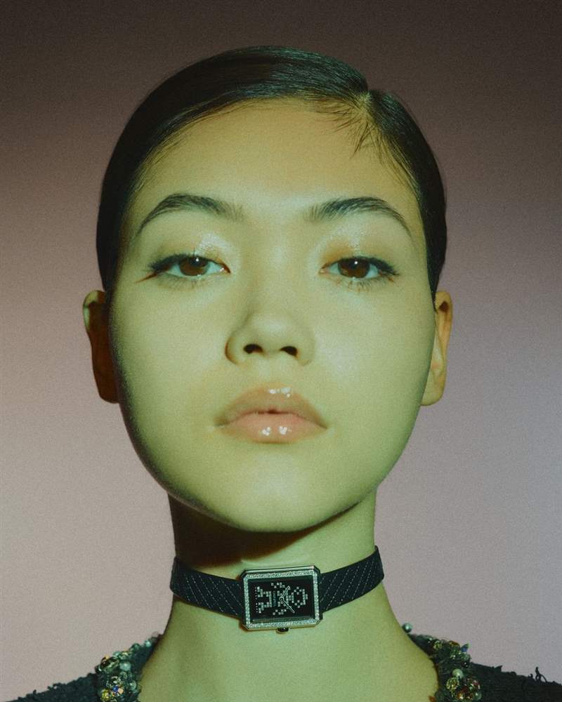 Chanel限量Electro膠囊系列「集合J12、Première等4大香奈兒腕表」披上電音彩虹光譜-復(fù)刻表