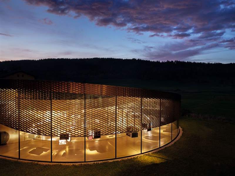 在AP愛彼博物館[Re]master 01計(jì)時(shí)碼表串接起制表大師的過去與未來-復(fù)刻表