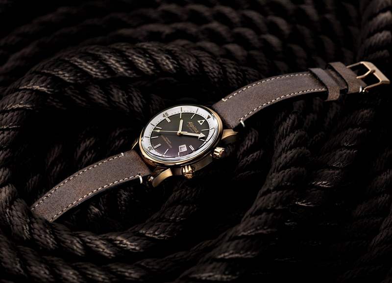 Alpina Seastrong300米潛水手表-復(fù)刻表
