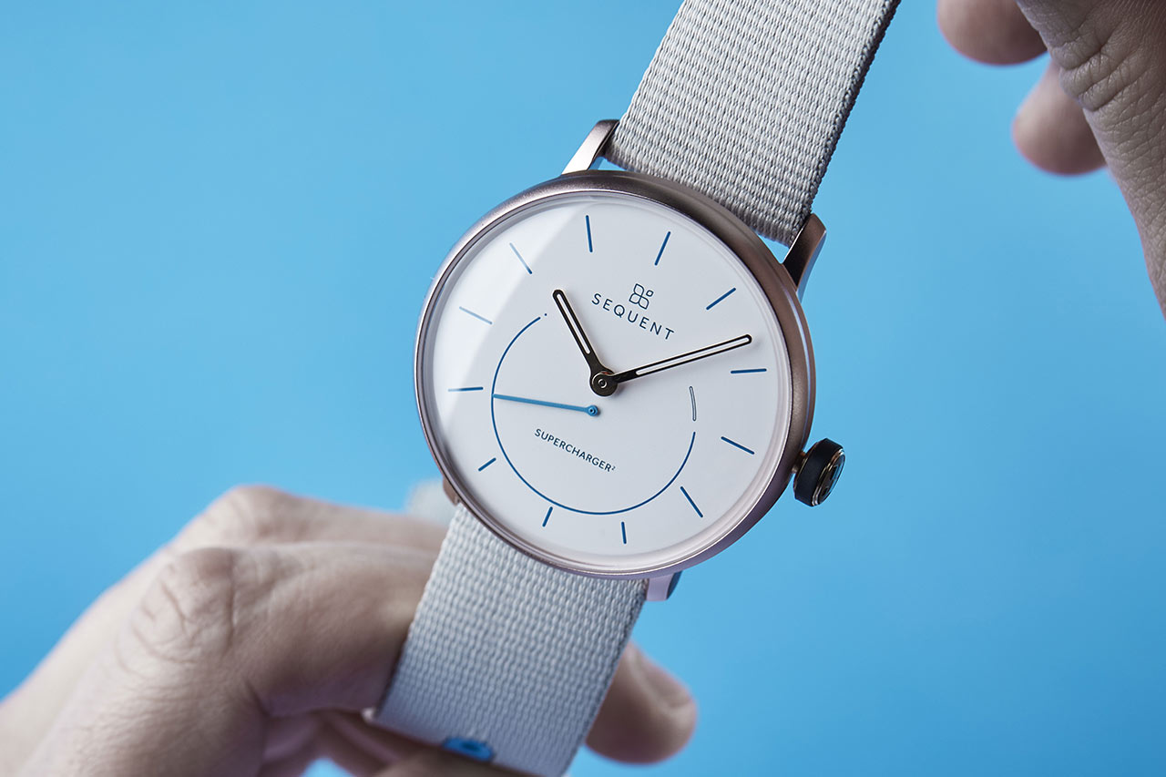 Sequent SuperCharger2:無線充電手表-復刻表