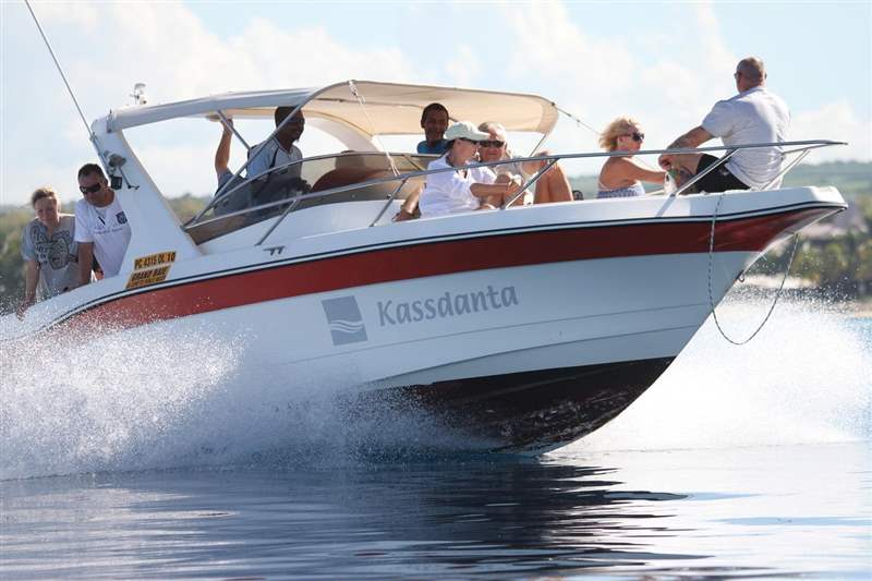 今夏最強(qiáng)水著look-戴去船P或泳池也不怕的防水腕表推薦!-復(fù)刻表