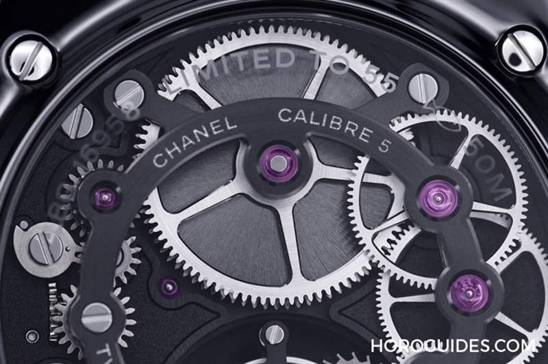 因為香奈兒CHANEL第五枚自制機芯Caliber 5,陀飛輪的運行開始發光|J12鉆石陀飛輪腕表-復刻表