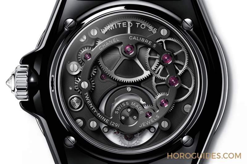 因為香奈兒CHANEL第五枚自制機芯Caliber 5,陀飛輪的運行開始發光|J12鉆石陀飛輪腕表-復刻表