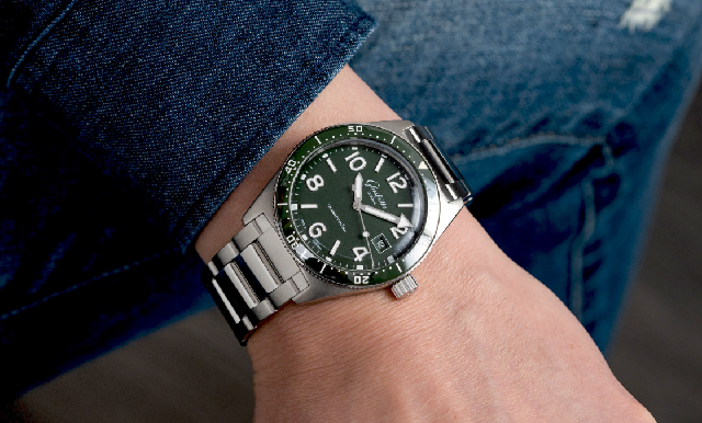 值得你認識的德系血統綠水鬼|格拉蘇蒂原創SeaQ潛水表蘆葦綠新色-復刻表