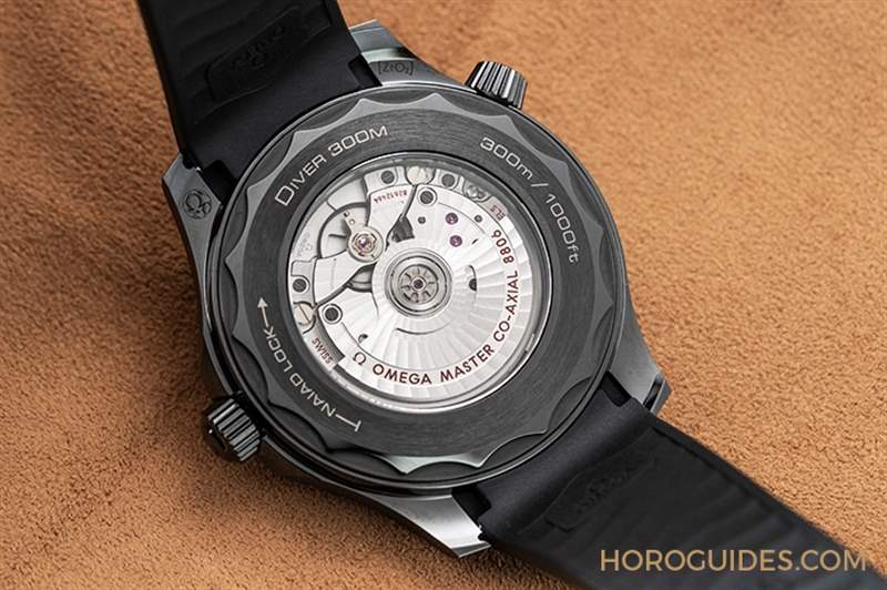 一身黑也要有層次|歐米茄陶瓷黑海馬Seamaster Diver 300M Black Black-復刻表