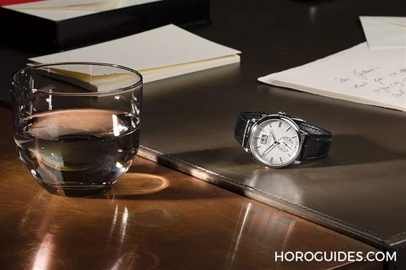 古典銀白色面盤登場|朗格Saxonia Outsize Date再次演繹-復刻表