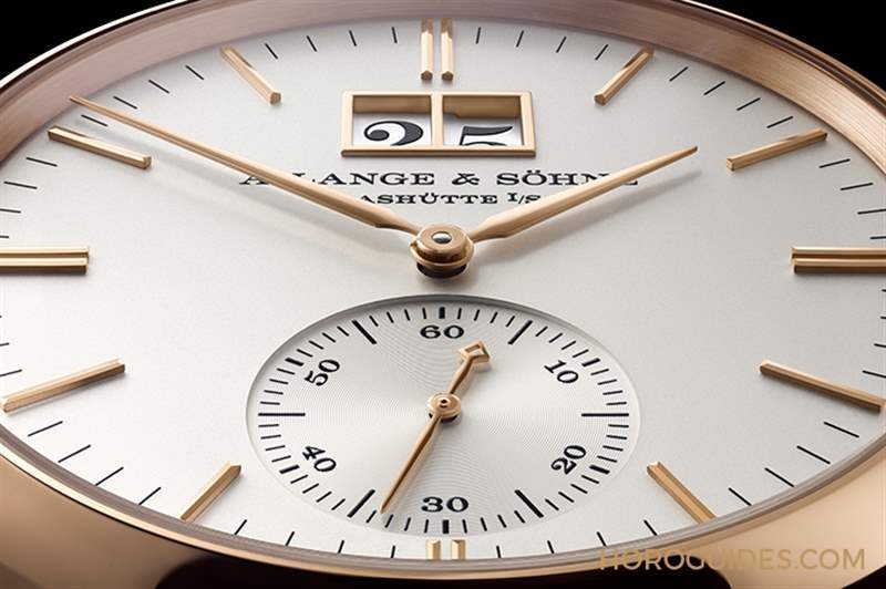 古典銀白色面盤登場|朗格Saxonia Outsize Date再次演繹-復刻表