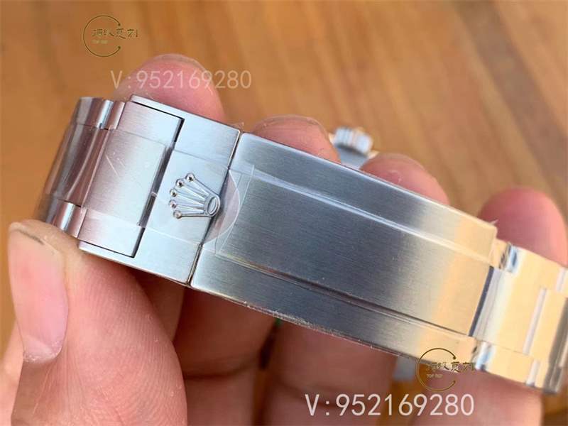 AR廠勞力士V3版水鬼對(duì)比N廠v10版水鬼那個(gè)好-復(fù)刻表