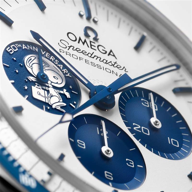 OMEGA|超霸Snoopy登月表2、3代比較相差5年但行情竟不分上下?-復刻表