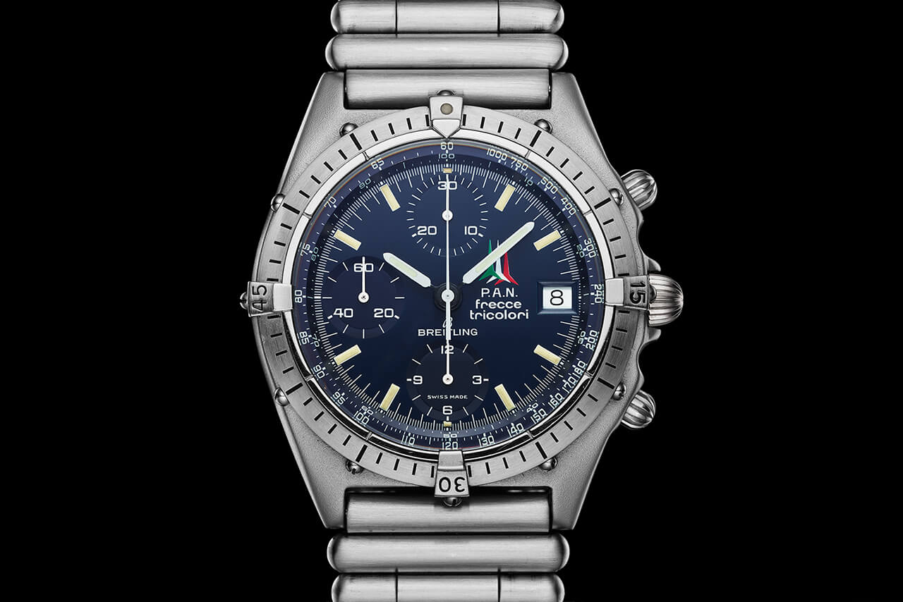 百年靈 Chronomat B01 42 Frecce Tricolori 限量版,藍(lán)色表盤和同色計(jì)時(shí)盤