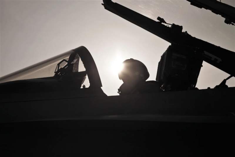 圖片來源:IWC 壯志凌云|IWC Top Gun飛行員腕表民用版最新Pantone色登陸香港-復(fù)刻表