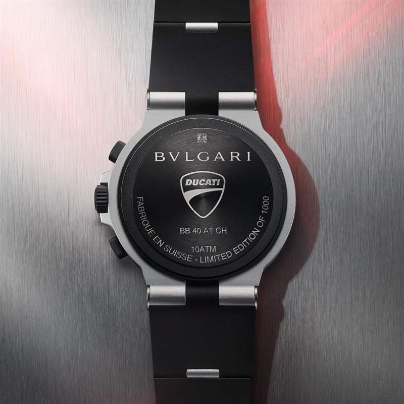 義大利血統強強聯手！寶格麗推出DUCATI聯名表-復刻表