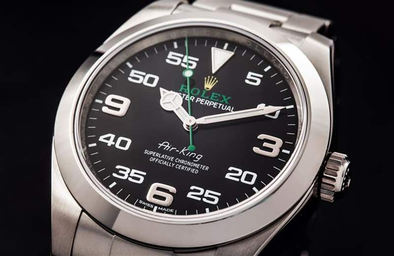 舊款Air-King 116900原本是勞力士相對冷門的運動表,但是在2022年的日內瓦鐘表與奇跡表展開幕前因為停產傳聞四起,導致手表行情隨之暴漲。 (Rolex) 勞力士Rolex Air-King手表行情急跌116900半年暴漲5成為何突然下滑?-復刻表