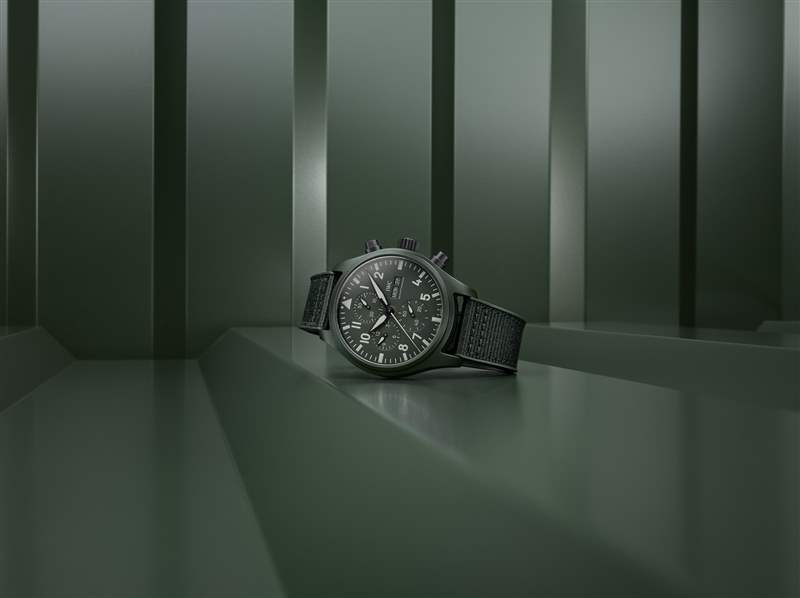 壯志凌云|IWC Top Gun飛行員腕表民用版最新Pantone色登陸香港-復(fù)刻表