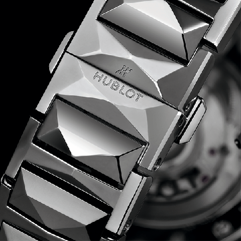 收集色票般的研發(fā)力！HUBLOT材質(zhì)和顏色的持續(xù)深化-復(fù)刻表