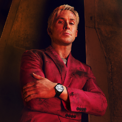 萊恩葛斯林主演Netflix電影《灰影人》,原來專業(yè)殺手標配是紳士運動表? 《灰影人》萊恩葛斯林手上腕表也有戲-復刻表