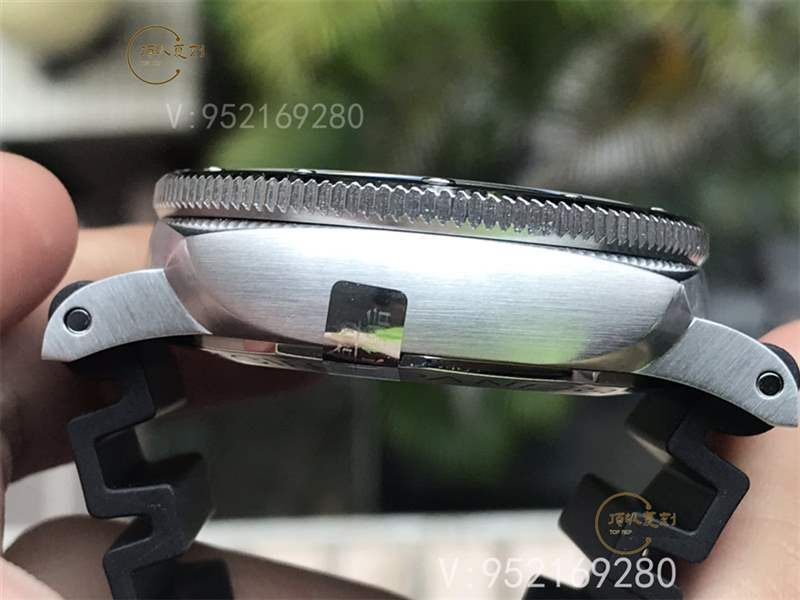 VS廠42mm沛納海683復(fù)刻表評測-VS廠pam683拒絕一眼假-復(fù)刻表