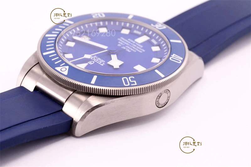 XF廠帝舵領(lǐng)潛型藍(lán)色戰(zhàn)斧鈦土豆復(fù)刻表做工怎么樣-M25600TB-復(fù)刻表