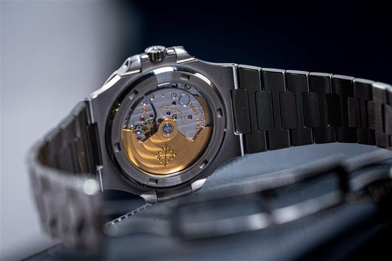 介紹百達(dá)翡麗鸚鵡螺 5711-復(fù)刻表