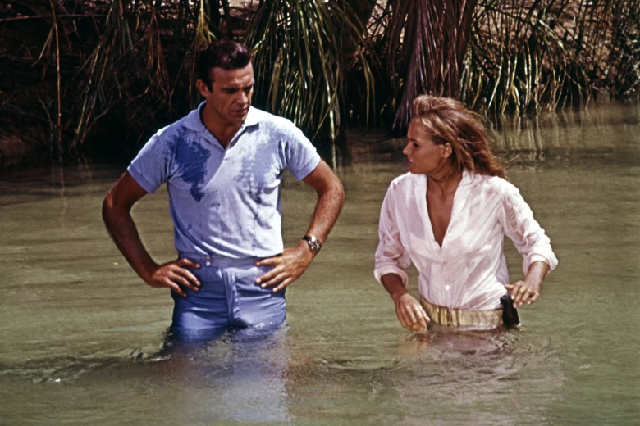 看電影肖恩康納利起源于詹姆斯邦德戴著勞力士潛艇參考的角色。6538在'博士。不'-復刻表