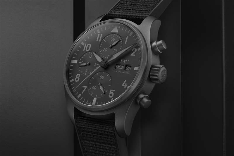 隆重推出IWC萬(wàn)國(guó)飛行員計(jì)時(shí)腕表41 Top Gun Ceratanium-復(fù)刻表