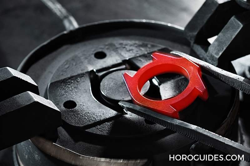 最新水鬼王!ROLEX勞力士Deepsea Challenge 126067的兩項(xiàng)第一次:鈦金屬材質(zhì)、市售腕表深潛1萬(wàn)1千米-復(fù)刻表