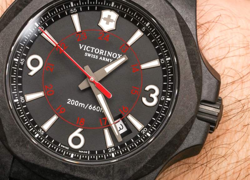 維氏瑞士軍INOX碳Naimakka傘繩表帶手表評(píng)論-復(fù)刻表