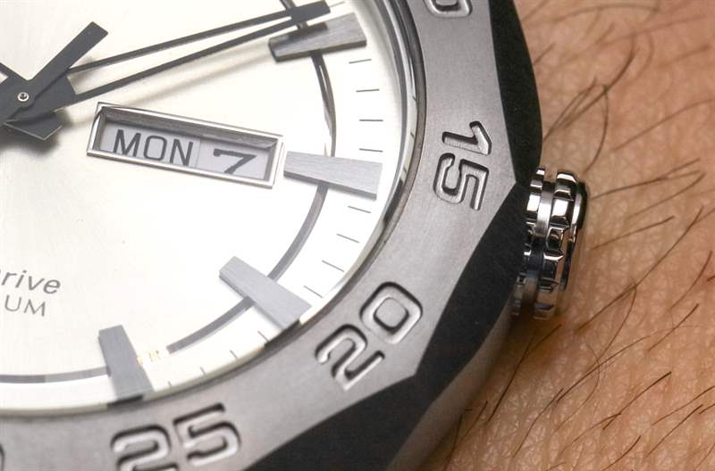 公民生態(tài)驅(qū)動超級鈦AW0060手表評論-復刻表