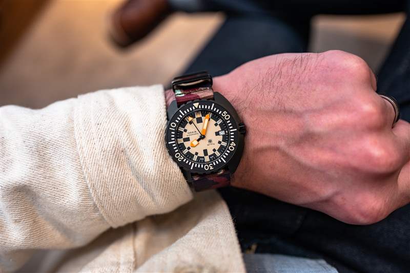 親身體驗神秘的復古Doxa Army以現代陶瓷手表的形式重新出現-復刻表