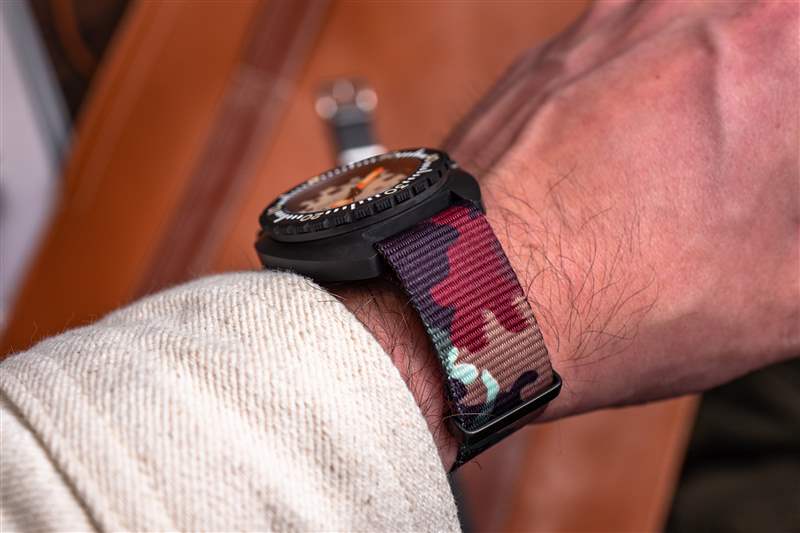 親身體驗神秘的復古Doxa Army以現代陶瓷手表的形式重新出現-復刻表