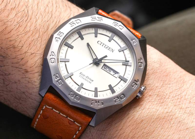 公民生態(tài)驅(qū)動超級鈦AW0060手表評論-復刻表