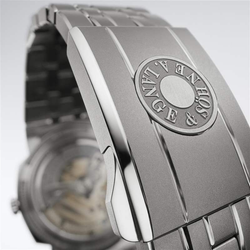 隆重推出全新Odysseus是A. Lange & S?hne的首款鈦金屬腕表-復刻表