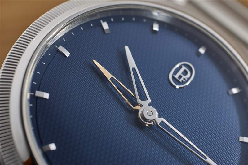 動(dòng)手帕瑪強(qiáng)尼的新Tonda PF GMT Rattrapante是今年的輕描淡寫-復(fù)刻表