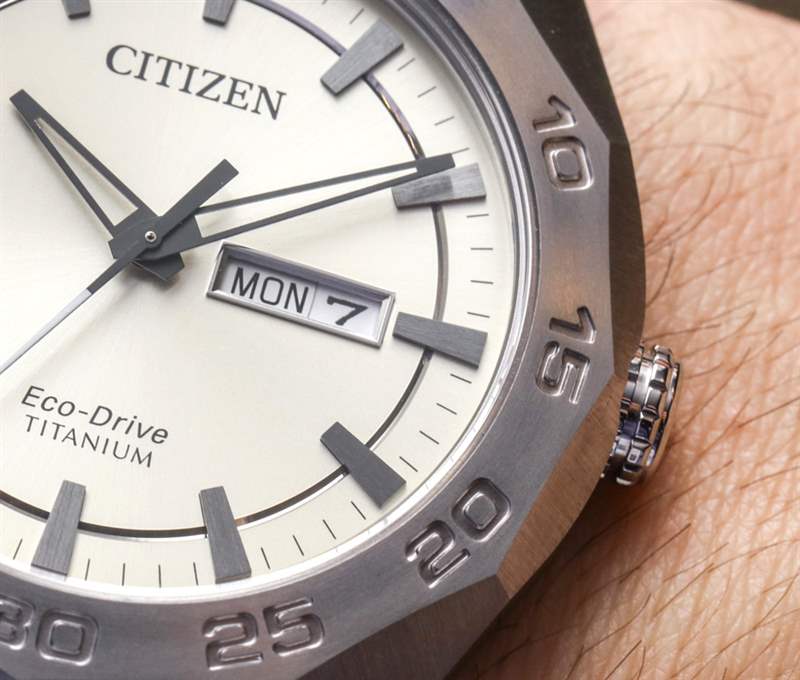 公民生態(tài)驅(qū)動超級鈦AW0060手表評論-復刻表