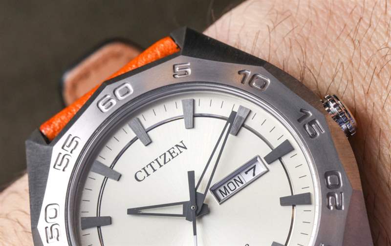 公民生態(tài)驅(qū)動超級鈦AW0060手表評論-復刻表