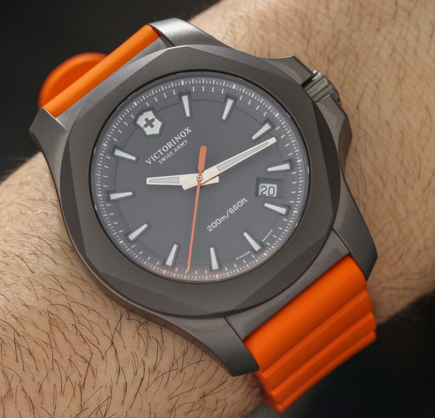 Victorinox瑞士軍INOX鈦金屬手表動手-復刻表