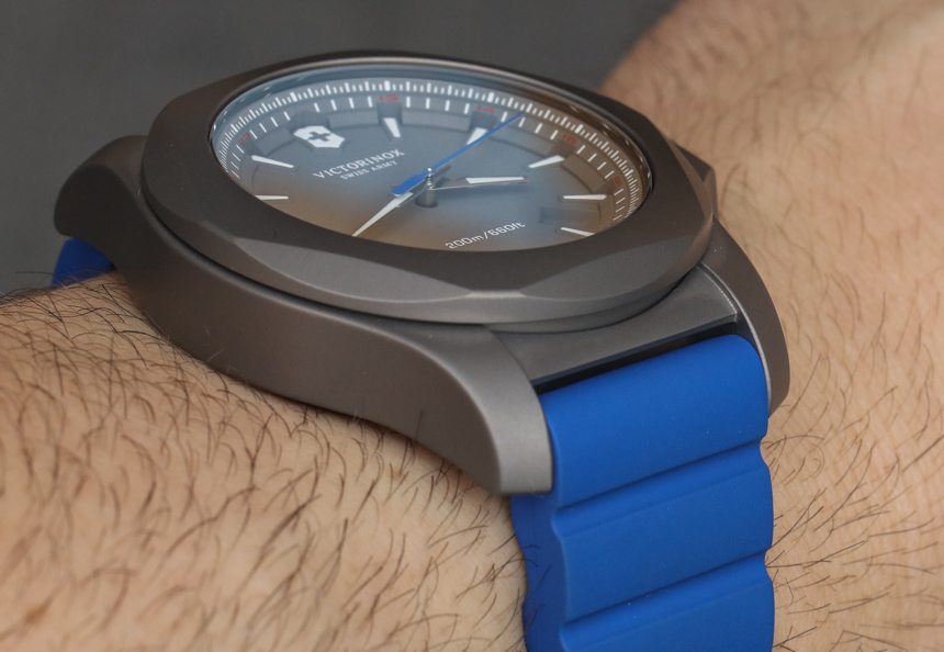 Victorinox瑞士軍INOX鈦金屬手表動手-復刻表