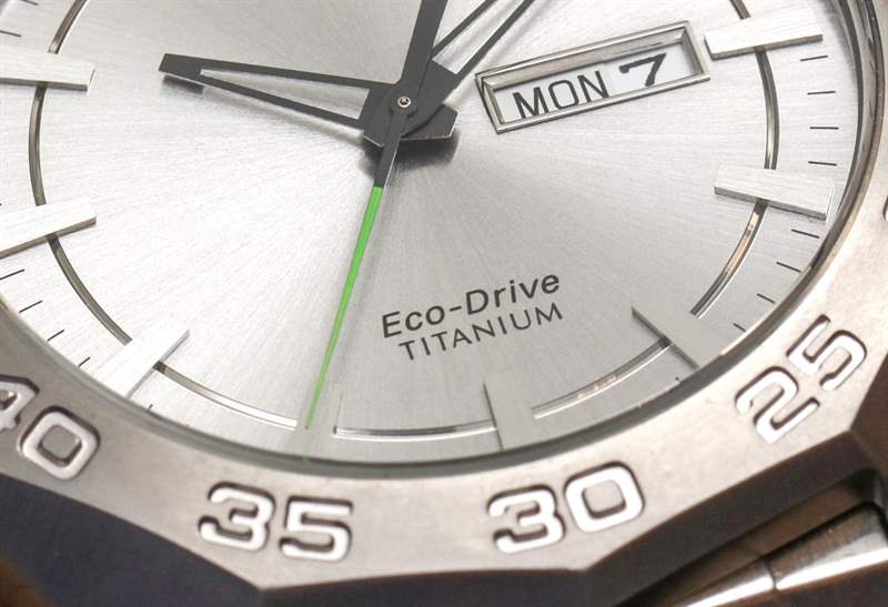 公民生態(tài)驅(qū)動超級鈦AW0060手表評論-復刻表