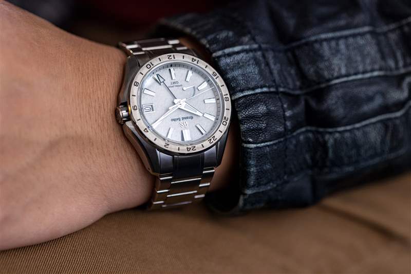 推出Grand Seiko的Evolution 9系列變得運(yùn)動(dòng)起來(lái)-復(fù)刻表