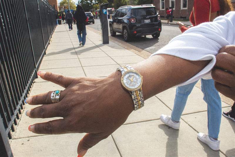 在HBCU的四個(gè)返校節(jié)上進(jìn)行手腕檢查的照片報(bào)告-復(fù)刻表