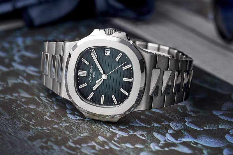 就這樣，百達翡麗5711不見了-復刻表