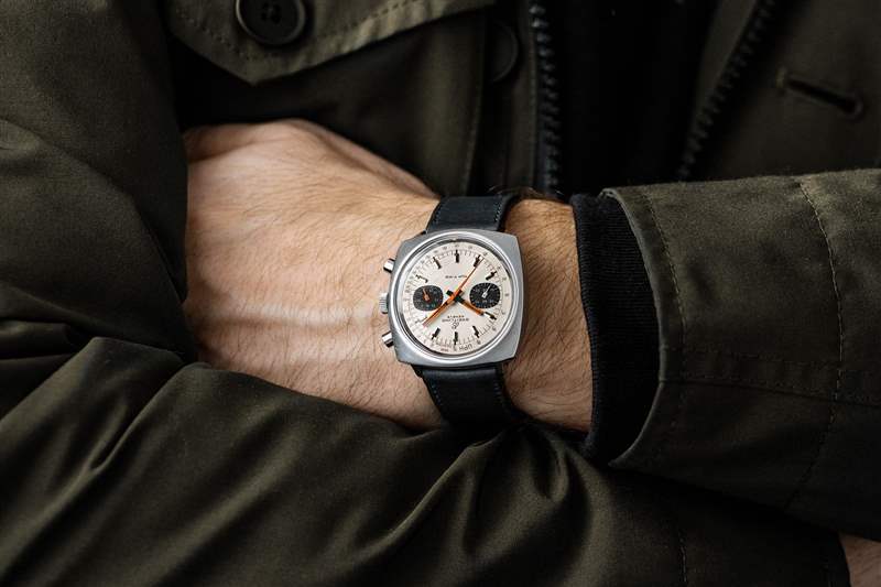 復古手表1984年的Rolex Explorer II（帶奶油色表盤）、1960年代的Aquastar 63和1980年代的Heuer Yacht Timer-復刻表