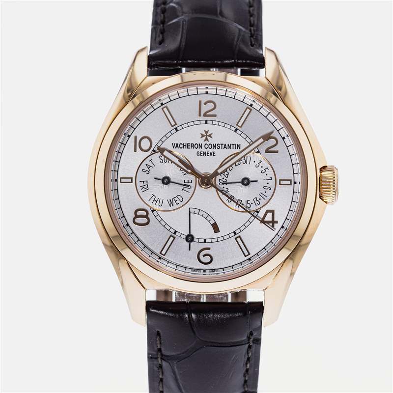 江詩(shī)丹頓五十六天日歷腕表的士兵形象