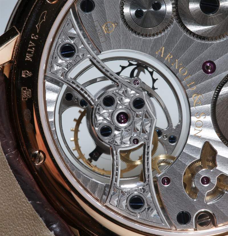 Arnold & Son UTTE“超薄陀飛輪”手表評(píng)論-復(fù)刻表