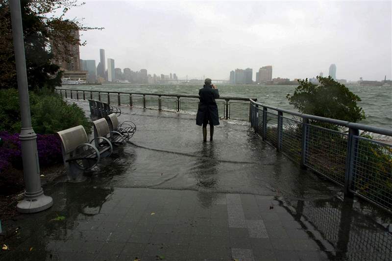 僅僅因為月亮、潮汐和洪水-復(fù)刻表