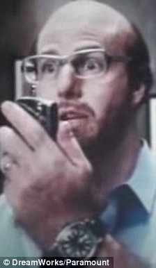 Tom Cruise as Les Grossman in Tropic Thunder wearing a Panerai 沛納海PAM63絕版手表說評-復(fù)刻表