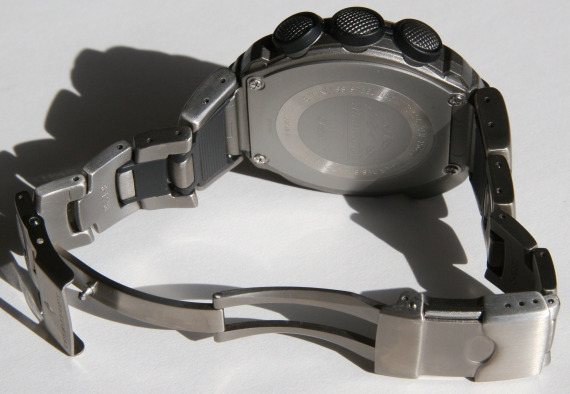 casio-pathfinder-paw-1500t-7v-back 卡西歐探路者PAW-1500T-7V手表-復刻表