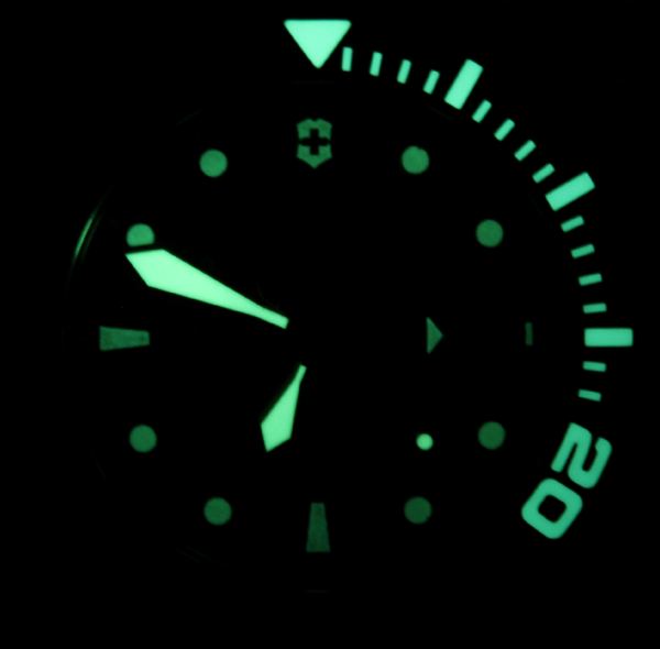 Swiss Army Divemaster watch 8 瑞士陸軍維氏潛水大師 500 機械表-復(fù)刻表