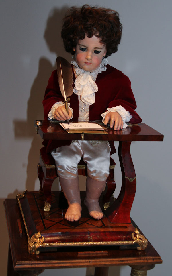 雅克德羅“作家”自動機(jī)：很棒的古董安卓-復(fù)刻表