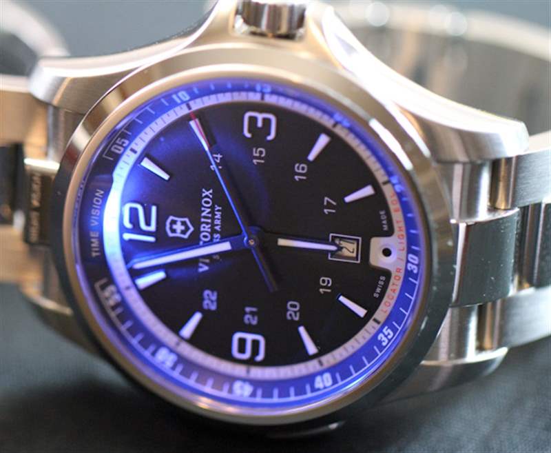 瑞士軍隊(duì)Victorinox夜視手表評(píng)論-復(fù)刻表